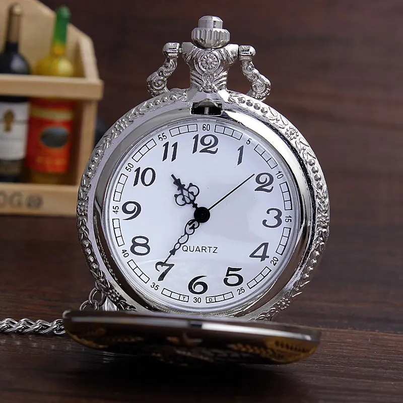 Golden Soviet Badges Sickle Hammer Pocket Watch Retro Quartz Necklace Watches Chain Pendent Hours Clock