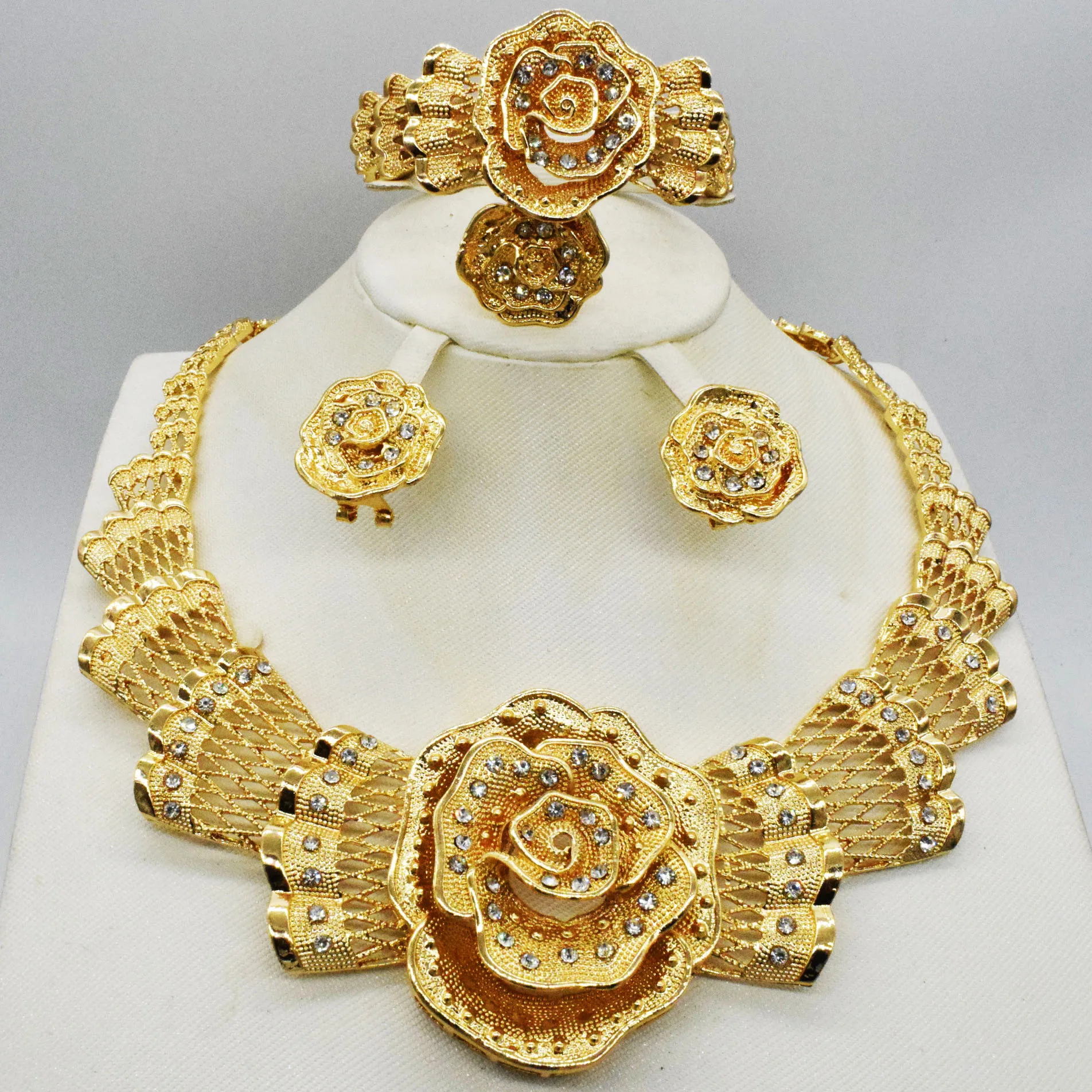 

Luxury Crystal Square Stone Big Tassels Drop Earrings Gold Sparkling Dubai African Jewelry Female Party Wedding Bijoux