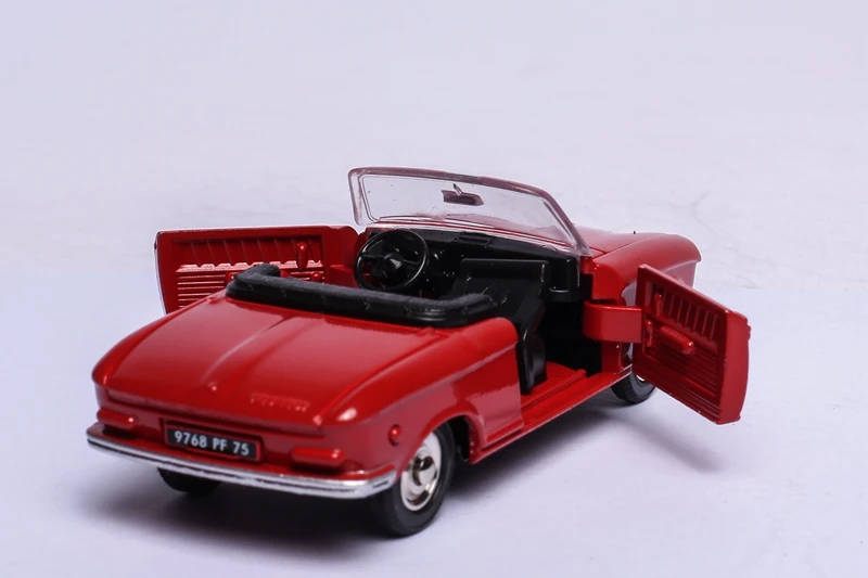 Atlas 1//43 Dinky Toys 511 Cabriolet 204 Peugeot Red Diecast models car