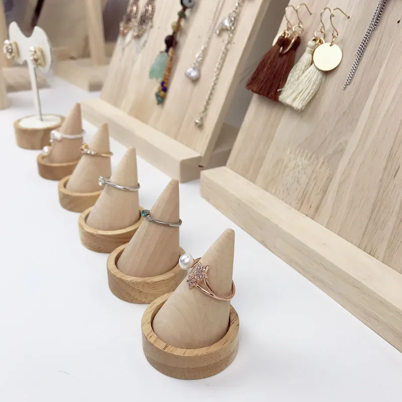 New Fashion Solid Wood Ring Display Stand Jewelry Display Holder Ring