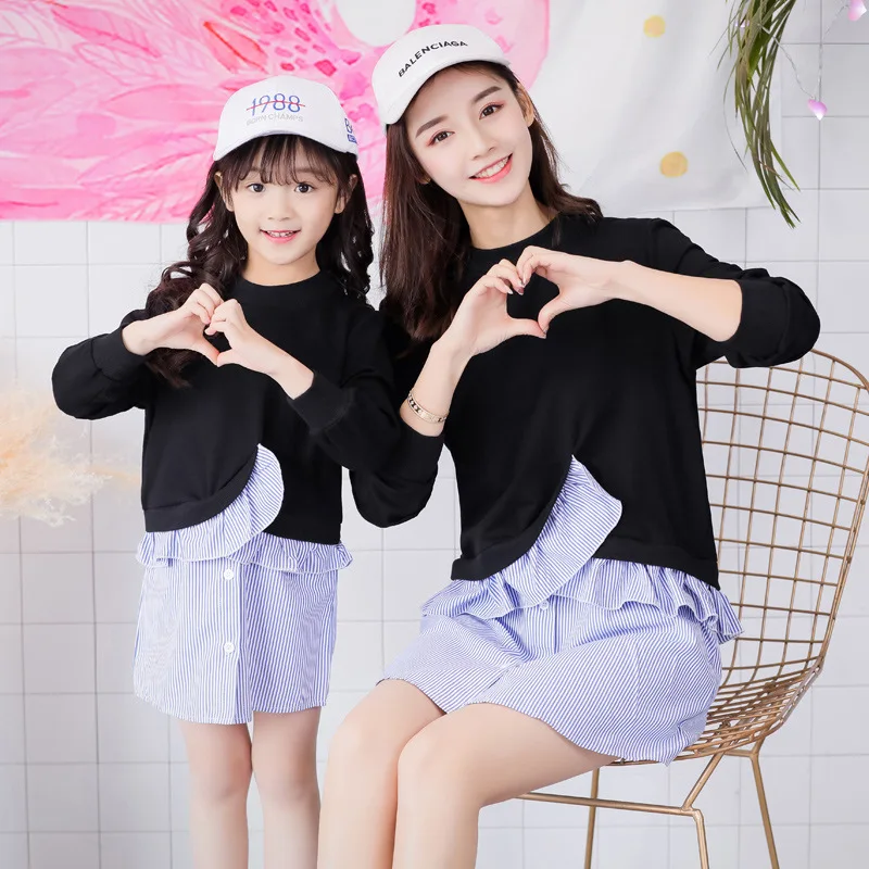 mother and daughter twin outfits