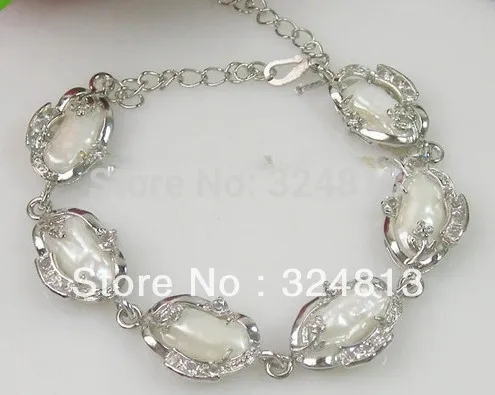 

Free Shipping Beautiful genuine white biwa pearl bracelet
