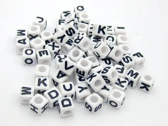 200 шт. белый цвет черный бусины в форме букв алфавита бусины паззлы Куб DIY Loom полосы браслеты ювелирные изделия 6 мм