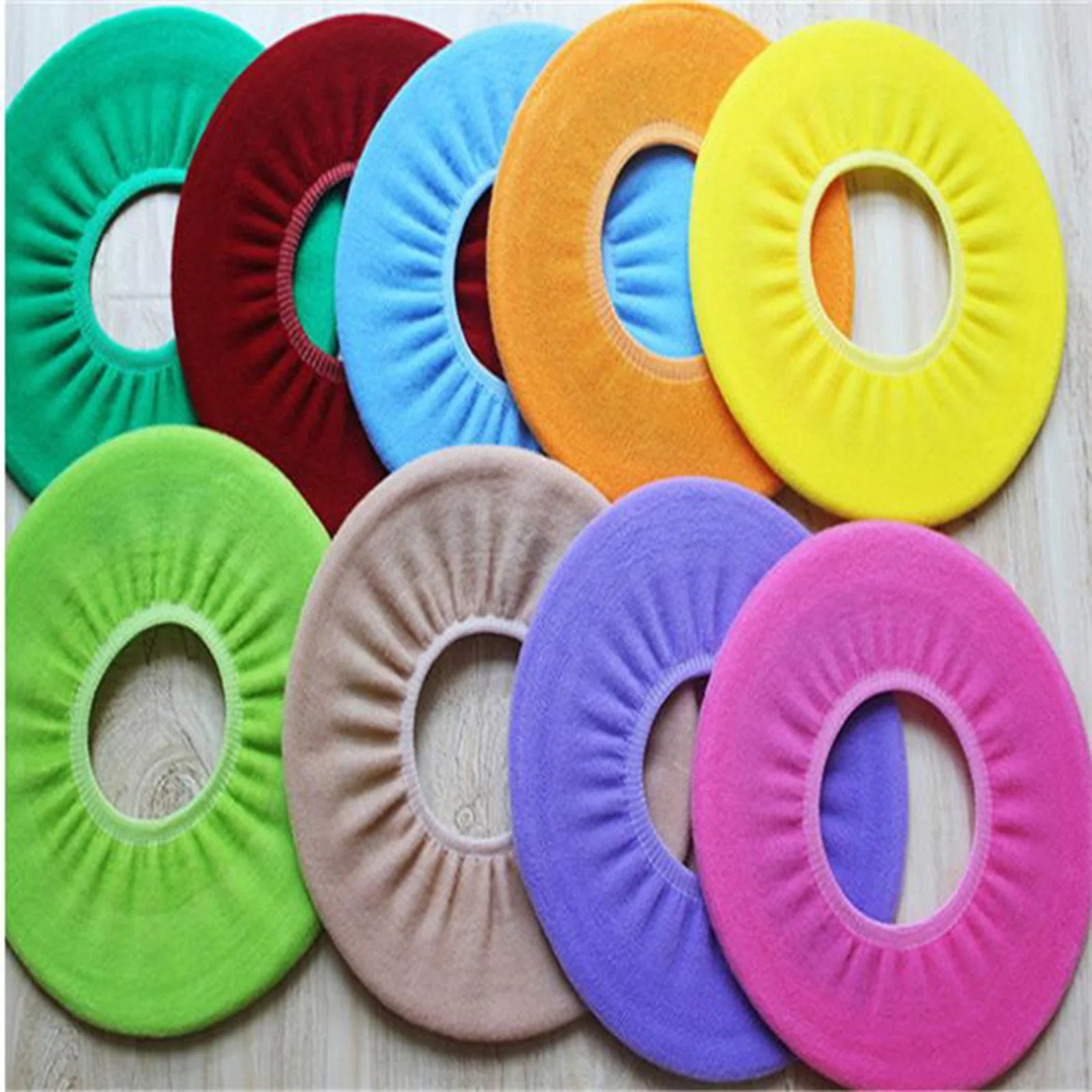 Toilet Seat Cover Bathroom Accessories Set Mat Warm Soft Toilet Cover Seat Lid Pad Bathroom Closestool Protector - Color: random color