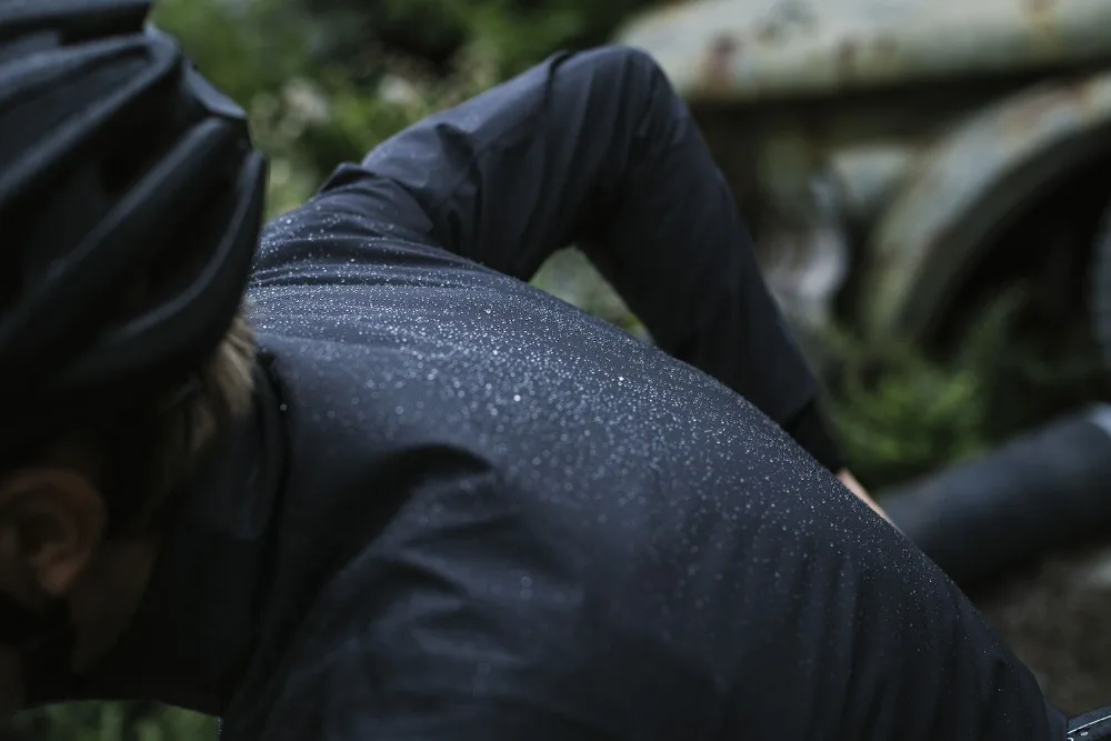 SPEXCEL-2019-all-season-lightweight-cycling-Jacket-windproof-waterproof-Technology-high-Breathable-3-layer-fabric-rain (2)
