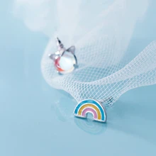 Серебряные серьги, ослепительные серьги-гвоздики в виде единорога, 925, асимметричные радужные серьги-гвоздики для женщин и девушек, милые ювелирные изделия, вечерние, подарок