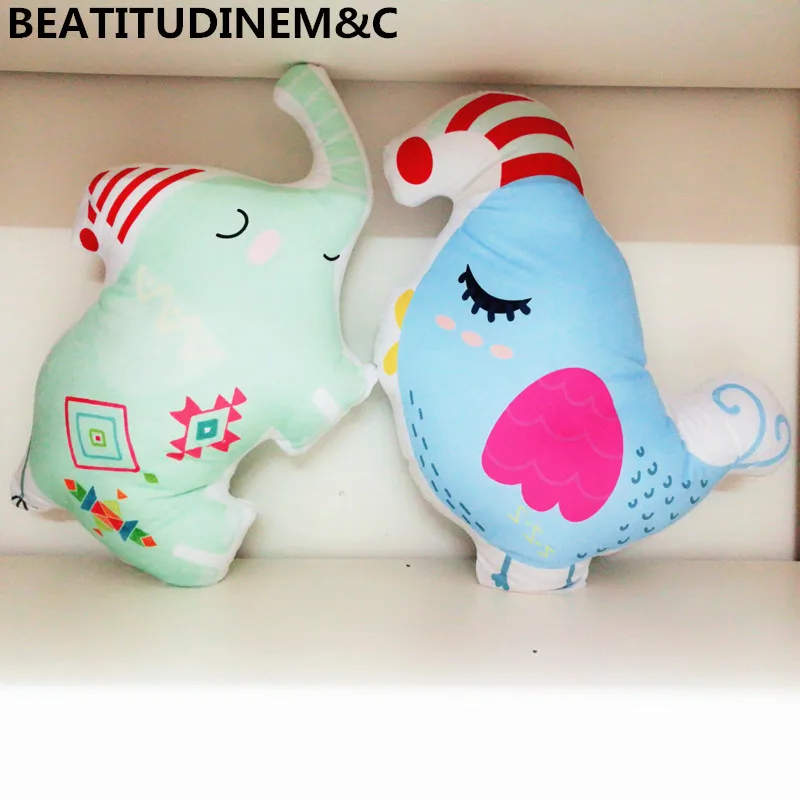 

1Pcs 55cm Lovebird Pillow Cushions, Striped Style Elephant Pillow Plush Toys, Sofa Pillow Cushions, Children Toys, Children's Ro