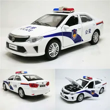 1:32 camry polícia diecast brinquedo carros modelo de brinquedo veículo puxar para trás som luz carro brinquedos presente para crianças