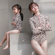Купальник для мамы и дочки; коллекция года; леопардовый купальник на молнии для мамы и дочки; семейный образ; мама и я; бикини; Одинаковая одежда для семьи