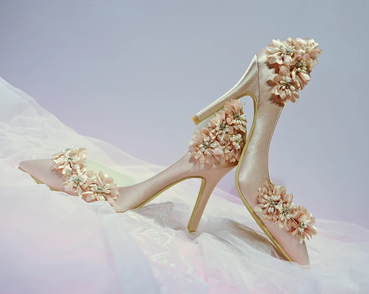 

Small Fashion Flowers and rivets decorated high thin heel pointed toe slip-on shallow wedding pumps for woman free shipping