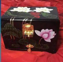 En gros 21*14*15 cm Chinois Main Classique En Bois Laque Lily & Papillon 3 Couche Boîte à Bijoux