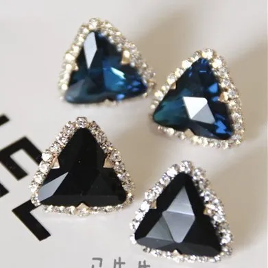 Free Shipping PE160 Luxury 18KGP Simulated Diamond Crystal Triangle Waterdrop Emeral Ruby Women Stud Earring Wholesale | Украшения и