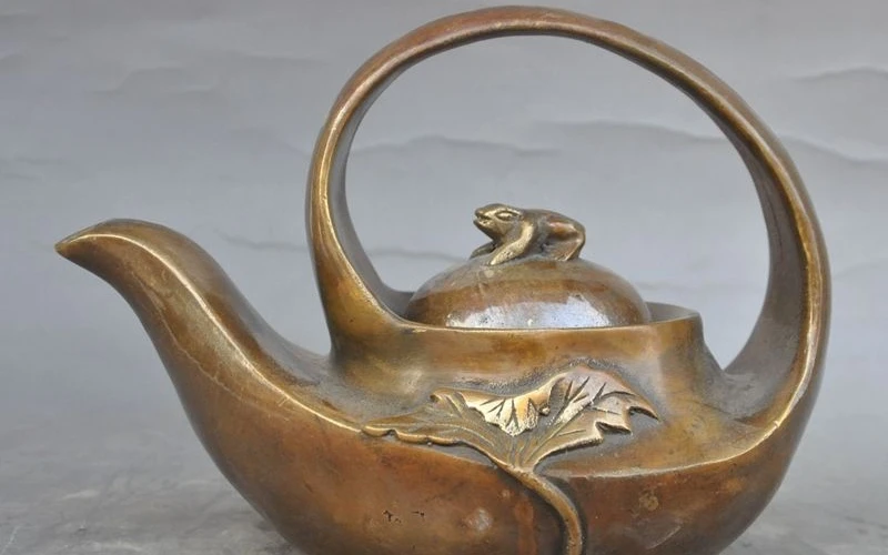 

8"mark chinese pure bronze Lotus Frog Bufo Toad Kettle Wine Pot Tea maker teapot