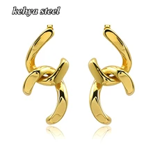 Летние золотые шпильки геометрической формы серьги для женщин Нерегулярные полые металлические Свадебные вечерние пляжные длинные ювелирные изделия оптом