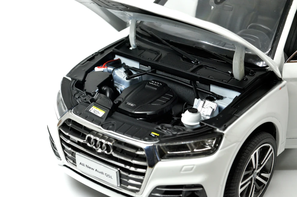 1/18 1:18 1 18 масштаб Audi Q5L 2018 белая статическая имитация литая модель автомобиля из