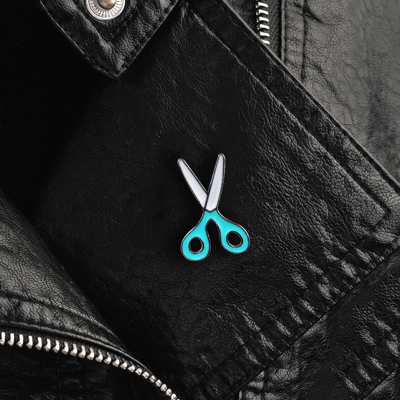 Прекрасные ножницы эмалированные булавки художника Брошь Ножницы смешной значок в качестве подарка для друзей и отличного себя джинсовая сумка аксессуары