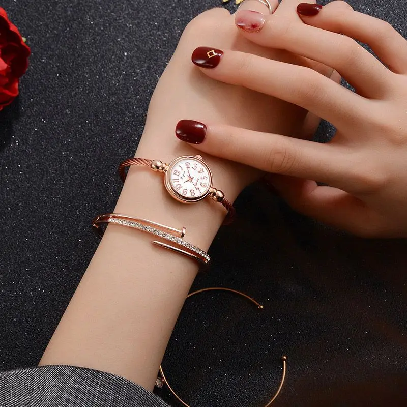 

Women Stainless Steel Bracelet Watches 3 Color Luxury Wristwatch Digital Quartz Watches For Women H