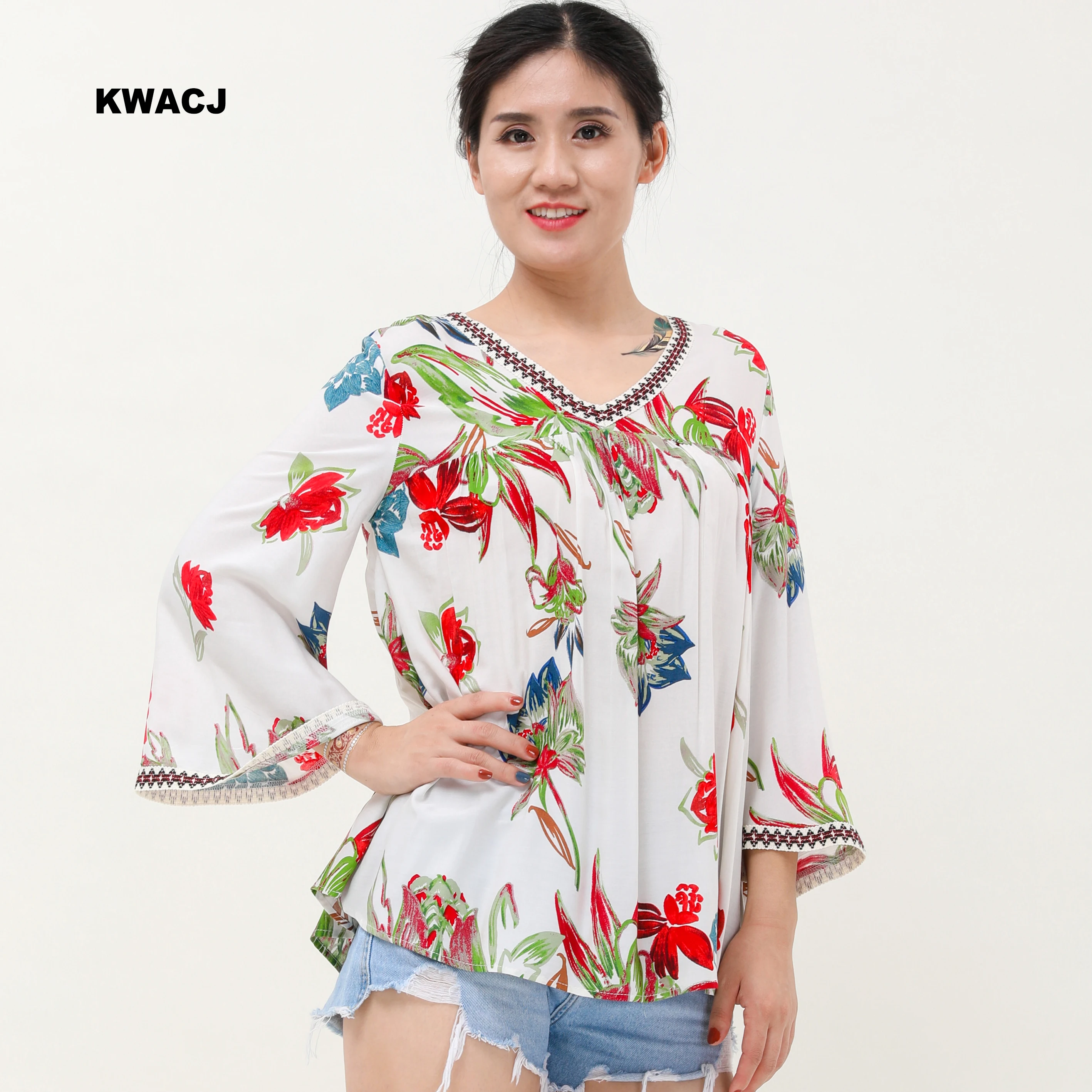 

KWACJ 2019 Spring Summer Blouse White and Black Colour Basic Floral Print Bohemian Casual V-neck Flare Sleeve Boho Tops Ruffle