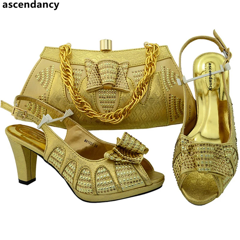 

Latest Gold Color Nigerian Party Shoe and Bag Sets Shoes and Bag Set African Sets 2017 Nigerian Women Wedding Shoes and Bag Set