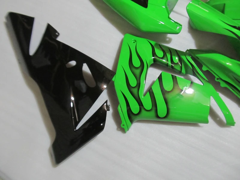 Пользовательские окрашенный комплект обтекателей для Kawasaki ZX10R 2004 2005 Ninja ZX-10R 04 05 черный пламя в зеленый послепродажного Обтекатели YV19