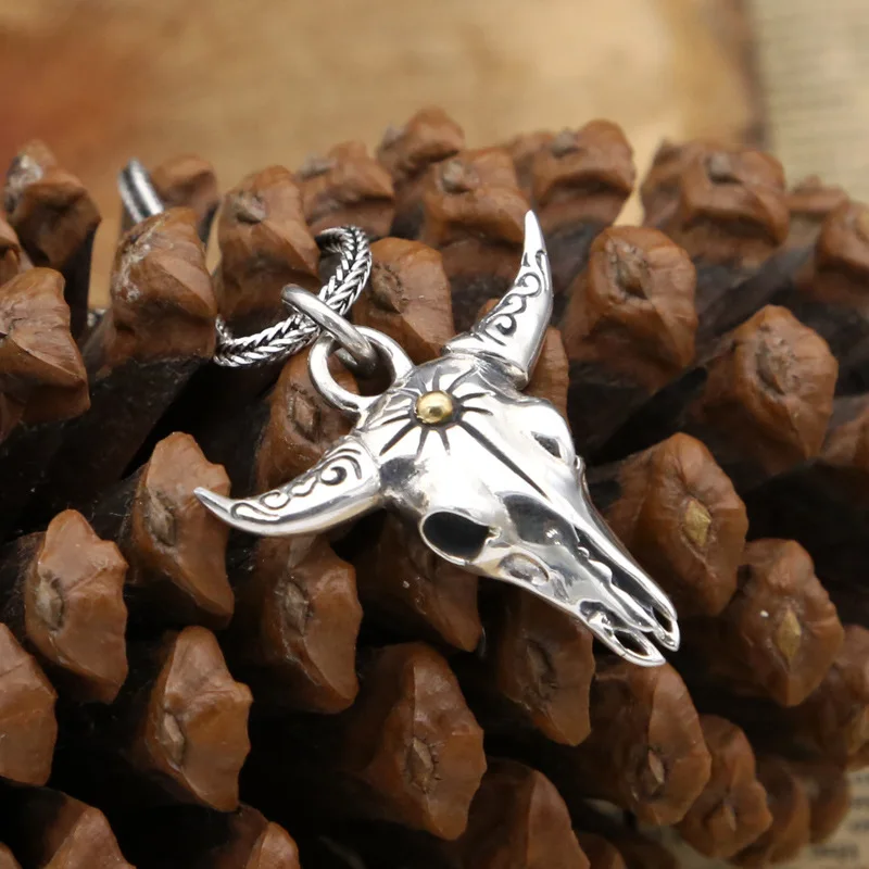 

S925 sterling silver jewelry vintage Thai silver replica sun ray cow head pendant man's pendant
