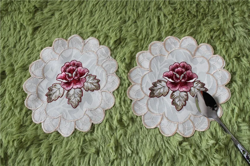 الحديثة الحرير الجدول مكان حصيرة القماش الدانتيل التطريز سادة فنجان شاي القدح عيد الميلاد كوستر لوحة تحديد الموقع القهوة المفرش الطعام المط...