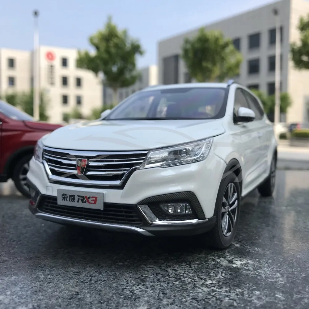 

Diecast Car Model Roewe RX3 1:16 (White) + SMALL GIFT!!!!!