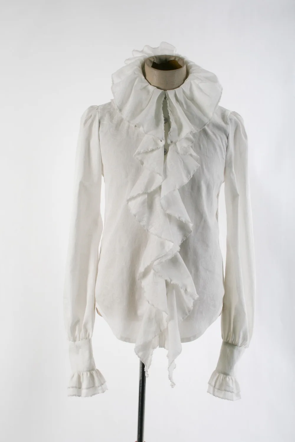 

2018 Gothic Men's White Banquet Shirt White Lace Lapel Long Sleeve Top Back Cross Bandage Men's Button Shirt