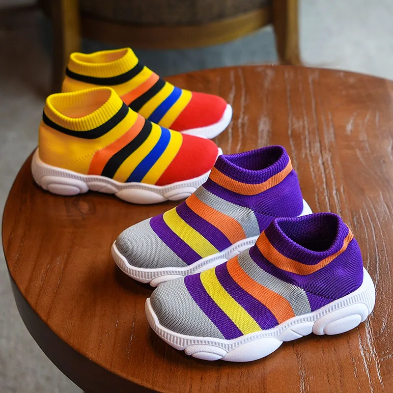 Cena Bakkotie wiosna dziewczyny moda Mesh oddychające wysokiej Top Sneakers chłopców paski miękkie buty w stylu casual dla dzieci nowe sportowe buty do biegania