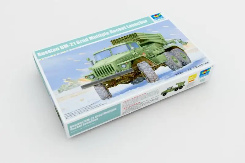 Trumpeter МОДЕЛЬ 01013 1/35 русский BM-21 Hail MRL-ранняя пластиковая модель комплект