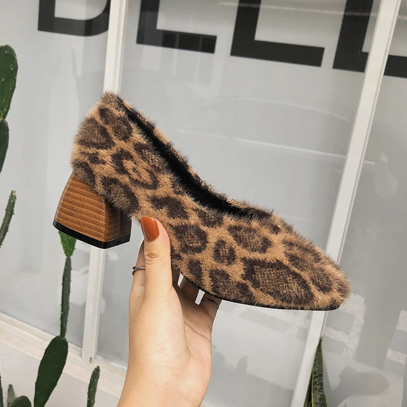 

Leopard Square Head Fur Shoes Women Autumn and Winter 2018 Korean Version of The Wild Shallow Mouth Plus Velvet with Thick Heel