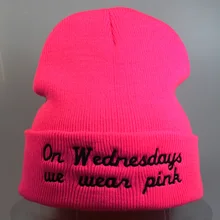 Модные новые женские розовые зимние шапки-бини для девочек, эластичные вязаные шапки с вышивкой Skullies