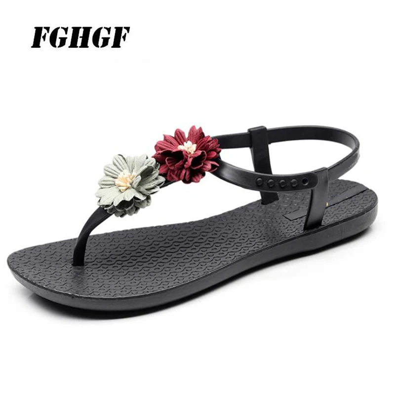 

FGHGF Flowers Sandals Female Summer Flat Bottom Wild Retro National Style Flat With Seaside Holiday Beach Shoes Women'S Shoes