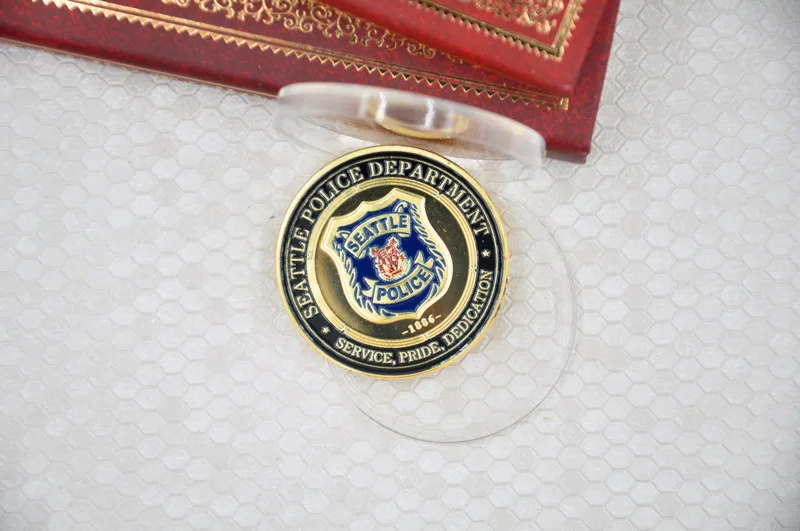 United States Military Seattle Police Department Gold Plated Challenge Coin | Дом и сад