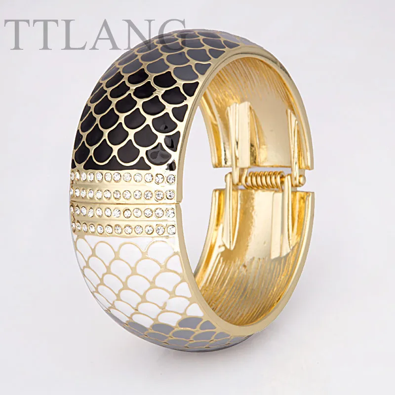 

European Exaggeration 3cm Width Snake Skin Design Alloy Bangle With Rhinestone