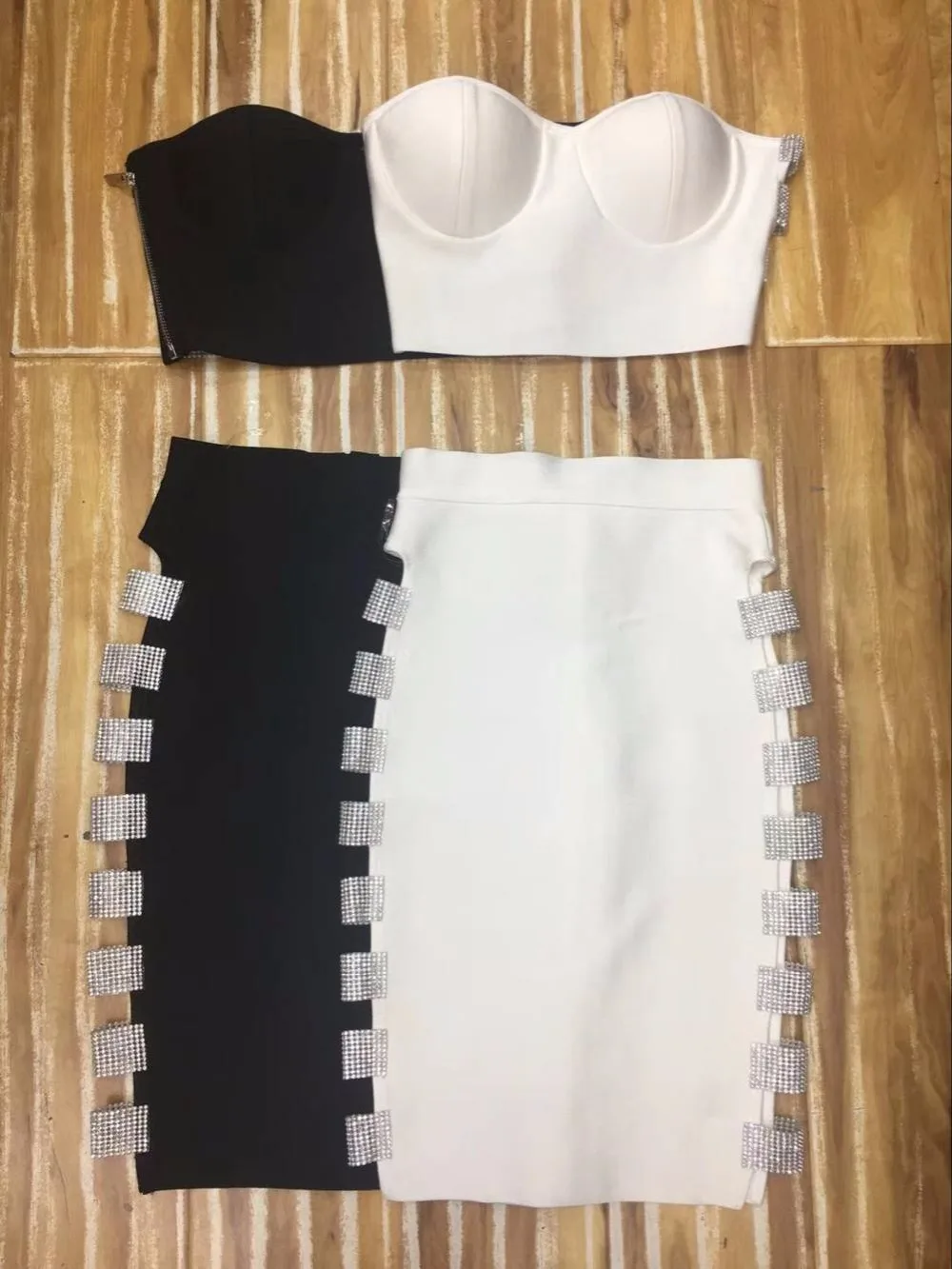 

Top Quality Celebrity Black White 2 Pieces Set Side Hollow Out Rayon Bandage Dress Party Fashion Dress