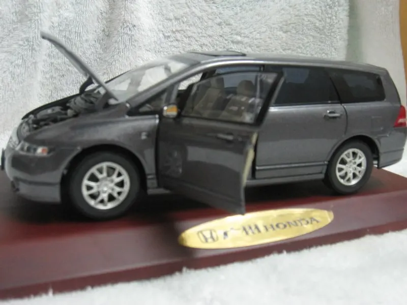 Classic 2019 1 18 Honda Odyssey MPV Van Baby Sitter Vehicle Diecast Model Car Valuable Brinquedos