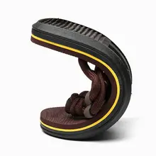 Нескользящие водонепроницаемые мужские массажные тапочки высокого качества на резиновой подошве; коллекция года; модные кожаные сандалии с острым носком; вьетнамки