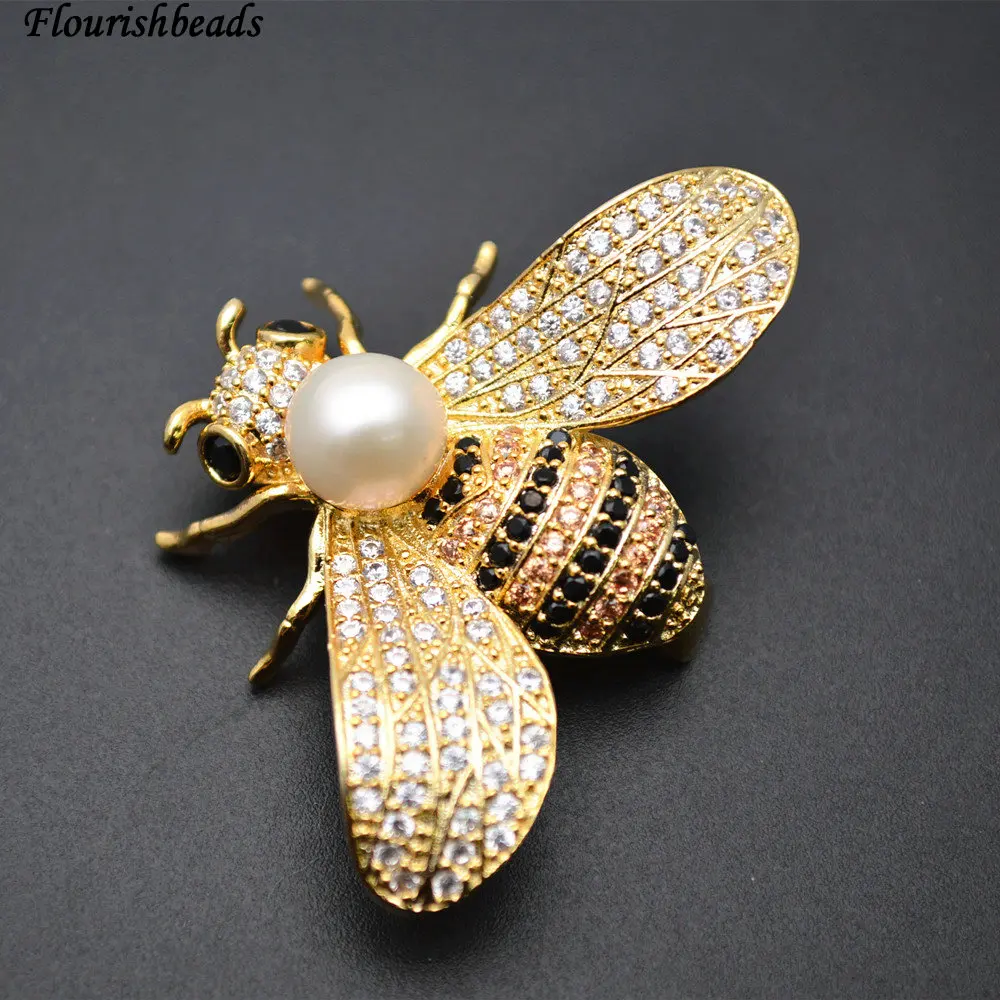 

Popular High Quality White Pearl Beads Paved CZ Cute Bee Metal Pendant / Brooch Fashion Woman Noble Jewelry