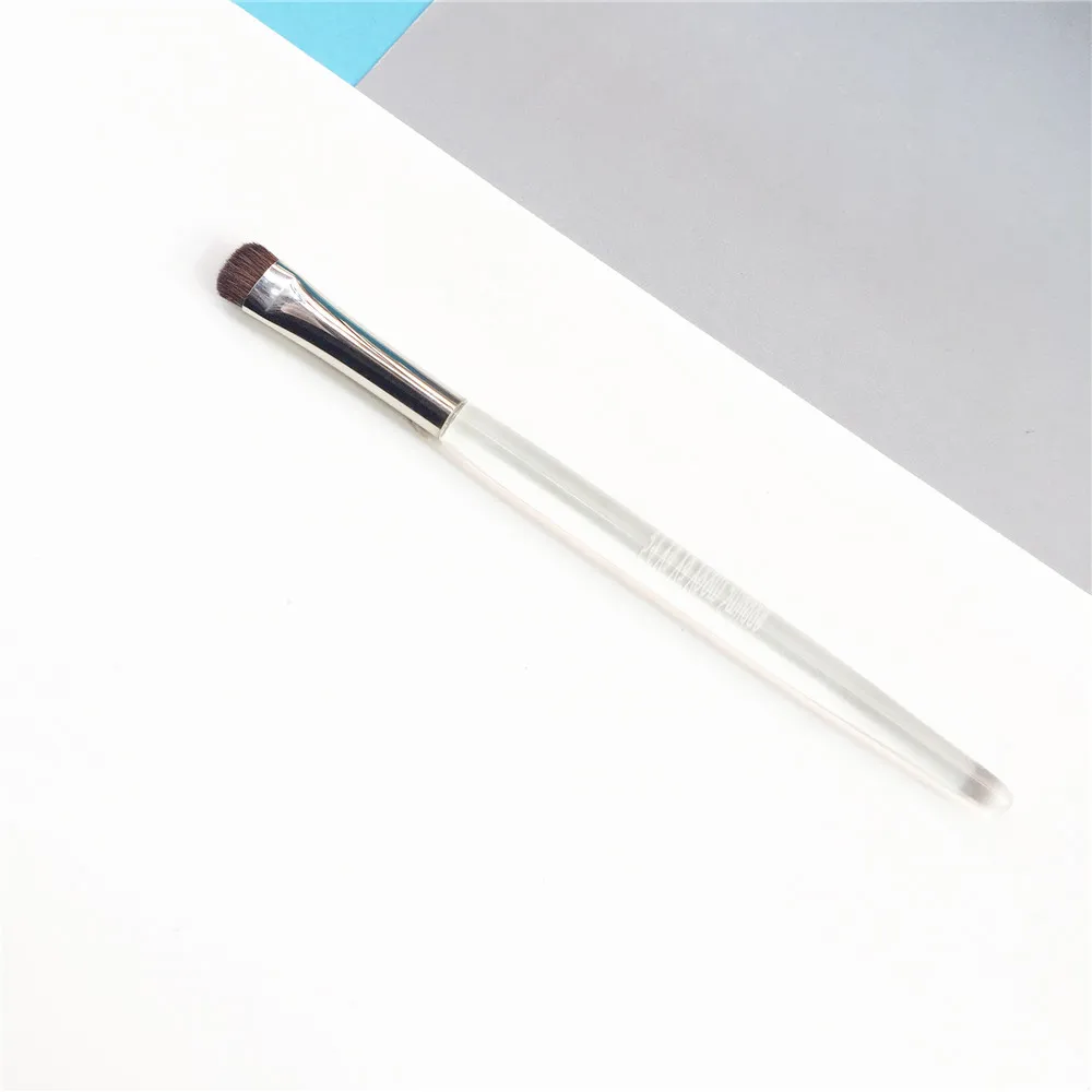 Trish Mcevoy Brush 54 Va Va Voom Smudge Brush _ 2