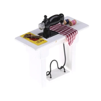 

1:12 Scale Pretend Toy Treadle Sewing Machine Dolls House Miniature Decoration Accessories New Arrival