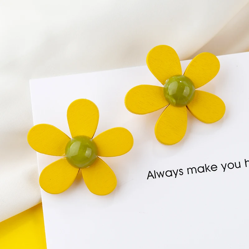 

AENSOA 2019 Elegant 3 Color Wooden Flower Drop Earrings for Women Sweet Statement Earrings Wedding Party Fashion Jewelry