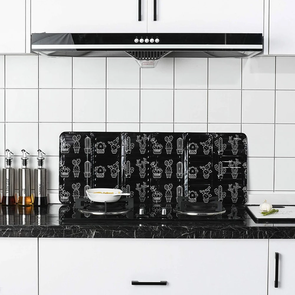 

New Creative Anti Splash Guard Protector Oil Splatter Shield Aluminum Foil Proof Baffle Kitchen Cooking Tool