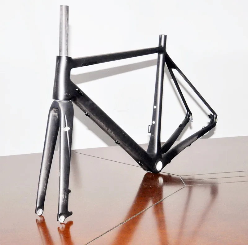 Excellent OEM high quality and carbon disc road frame  cheapest  carbon road frame BSA or BB30 Racing bicycle FM166 for hot selling 3