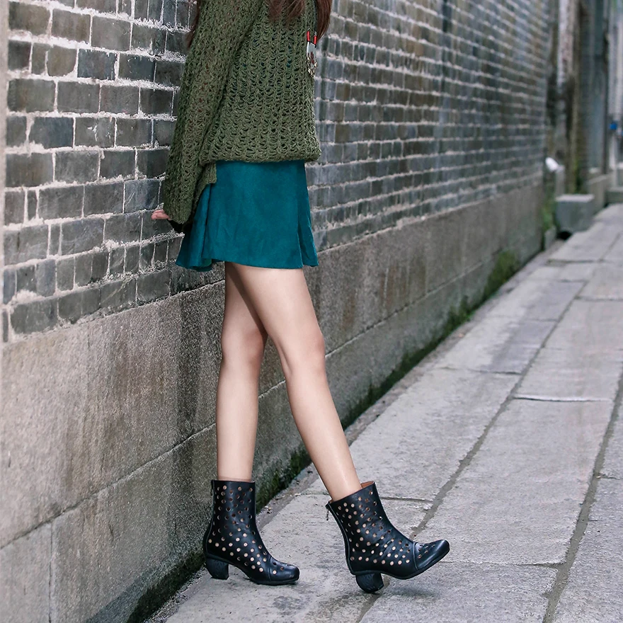 

HUIZUMEI Original Stylish Hand-made Genuine Leather Boots Female Thick Heel Comfortable Round Toe Retro Hollowed-out Boots