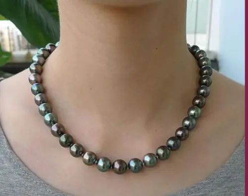 

STUNNING 10-11mm round Tahitian black green pearl necklace 18inch