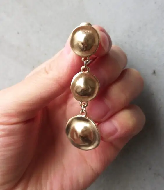 

Timeless Wonder stunning geo retro hammered statement Earrings Party Gown top Brincos runway rare unique design prom ins 2248