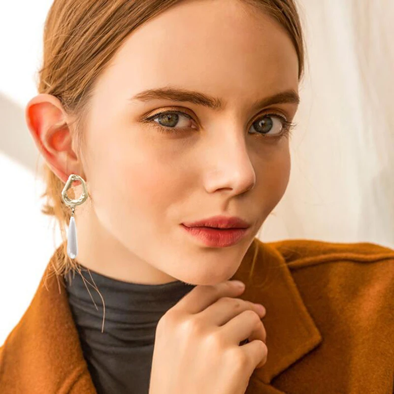 

Women Drop Earrings for Office Ladies Simulated Pearl Earrings Long Gold Color Design Earring Metal Gold Geometric Irregular