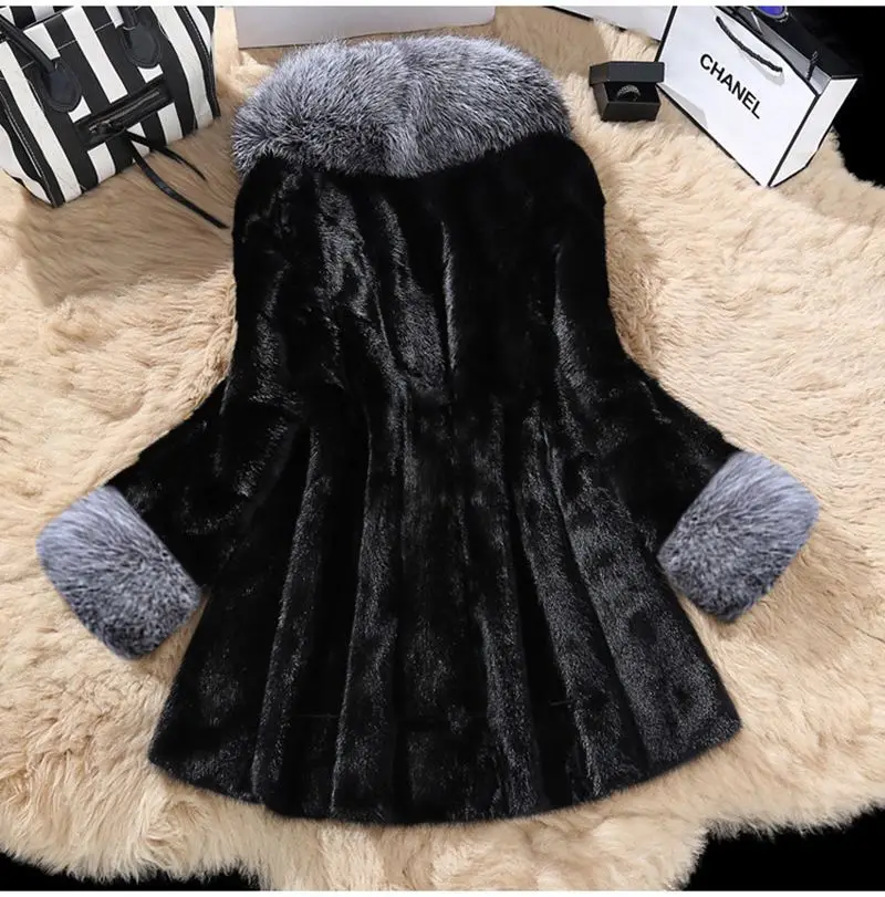 Autumn and Winter New Fur Grass Coat Female Long Section Fake Fur Coat Womens Coats Winter Cashmere Coat