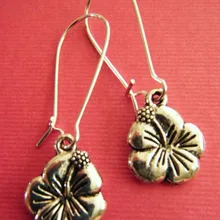 50 пар Винтаж Сильверс Гавайский цветок "Талисманы падения/Длинные Висячие серьги для Для женщин jewelry подарки Интимные аксессуары Подарки DIY моды P680